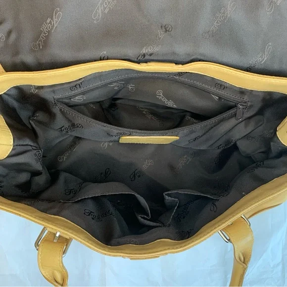 Vintage Fossil Leather Shoulder Bag | Tan with Silvertone Hardware - Picture 15 of 16